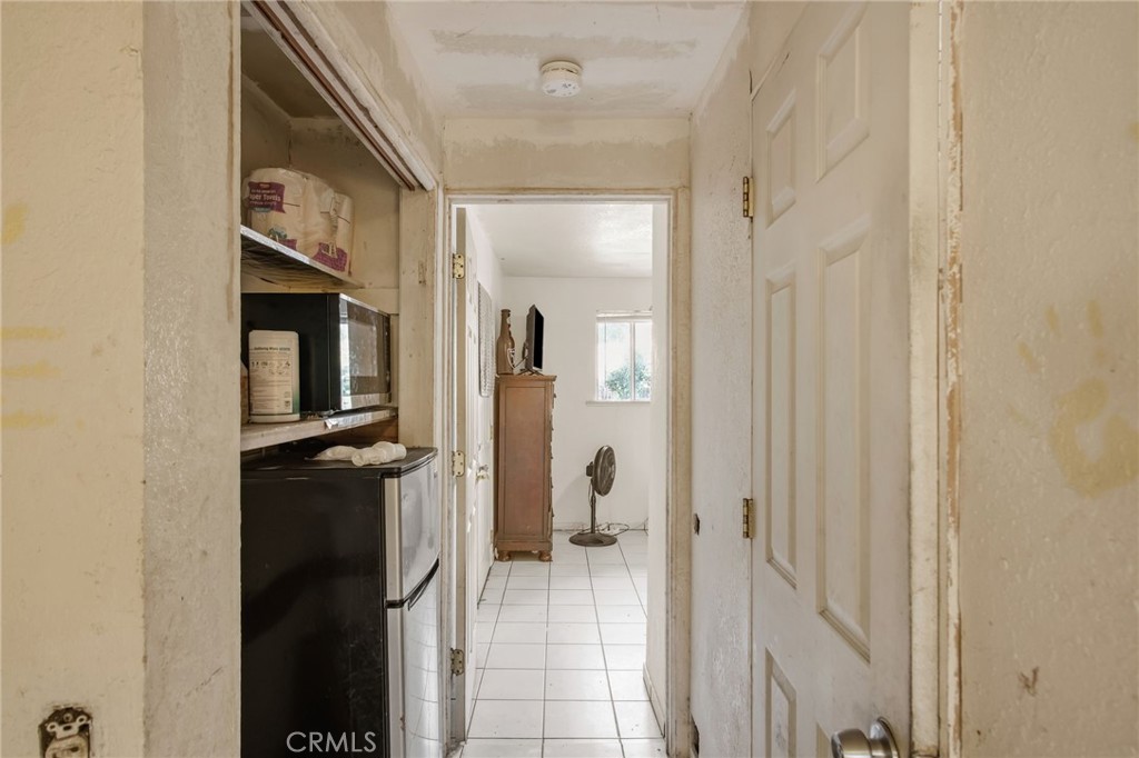 https://media.crmls.org/medias/2dbd239a-9a97-4d07-b080-83eb452ffcb0.jpg?preset=X-Large
