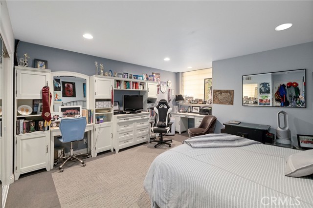 1420 Elm Avenue, Manhattan Beach, California 90266, 5 Bedrooms Bedrooms, ,4 BathroomsBathrooms,Residential,Sold,Elm,SB22077331