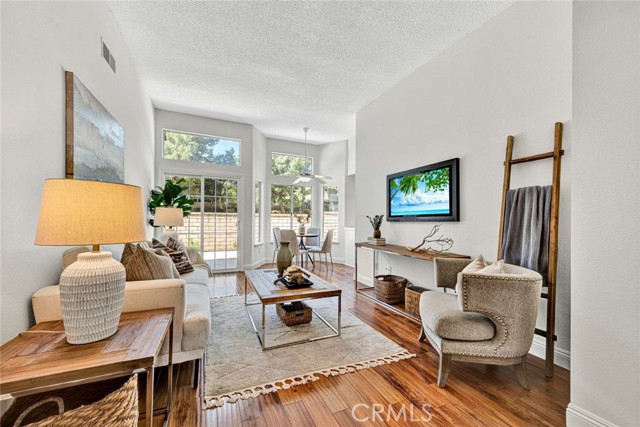 3401 Mountainside Circle, Corona CA: https://media.crmls.org/medias/2dbd9e1f-1aeb-4529-934c-ce5da6076dbb.jpg