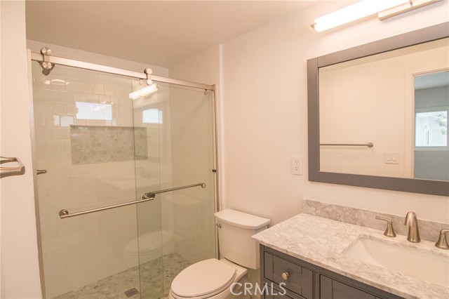 Detail Gallery Image 16 of 20 For 1206 Agate St a,  Redondo Beach,  CA 90277 - 3 Beds | 2/1 Baths