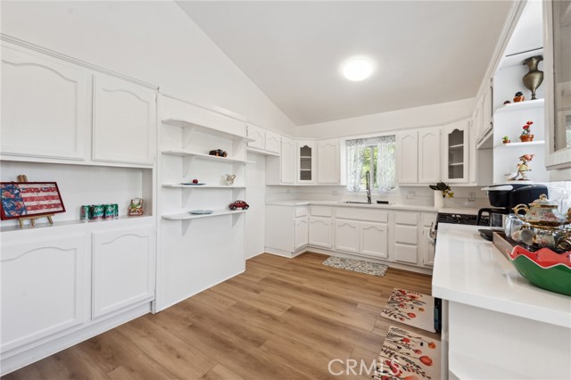Detail Gallery Image 28 of 42 For 318 E 11th St, Pomona,  CA 91766 - 5 Beds | 2/1 Baths