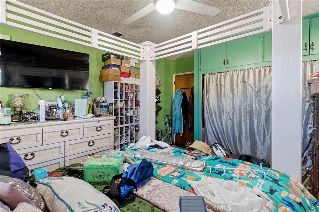https://media.crmls.org/medias/2dbf7235-3358-4307-b7a0-fe079c1bdd33.jpg?preset=X-Large
