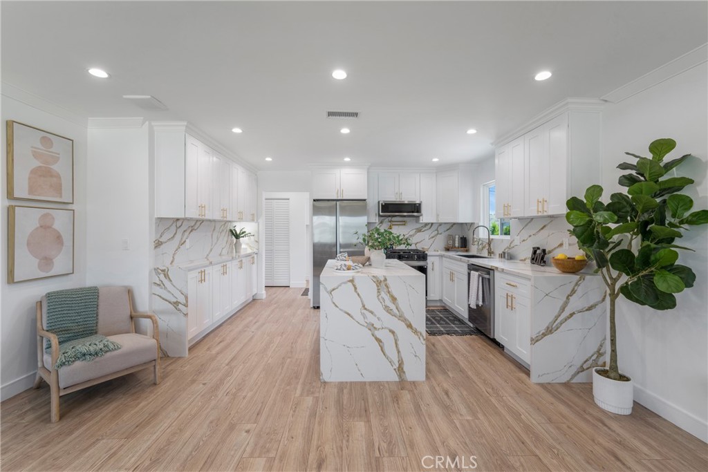 212 Oak Place