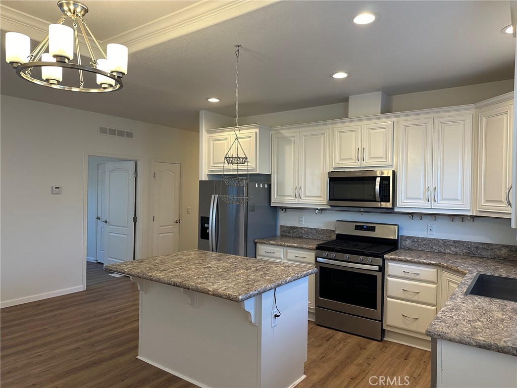 MLS #OC25227530 image #21