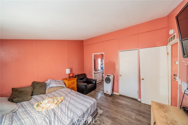 11930 Baldy Mesa Road, Victorville CA: https://media.crmls.org/medias/2dc1ec84-9ac0-4301-849a-6ff1d29b7b80.jpg
