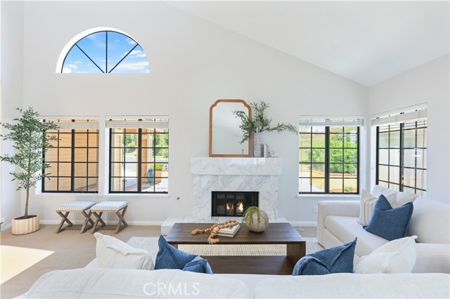 2245 Avenida Oliva, San Clemente CA: https://media.crmls.org/medias/2dc2420d-0f75-42fc-a6b9-3db65e47100c.jpg