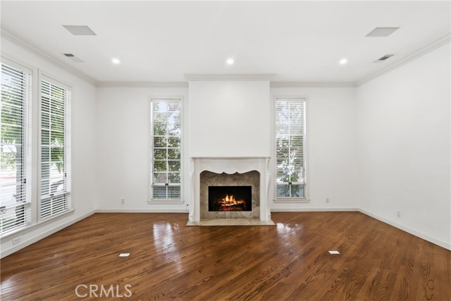 Detail Gallery Image 4 of 24 For 500 3rd, Manhattan Beach,  CA 90266 - 4 Beds | 5/2 Baths