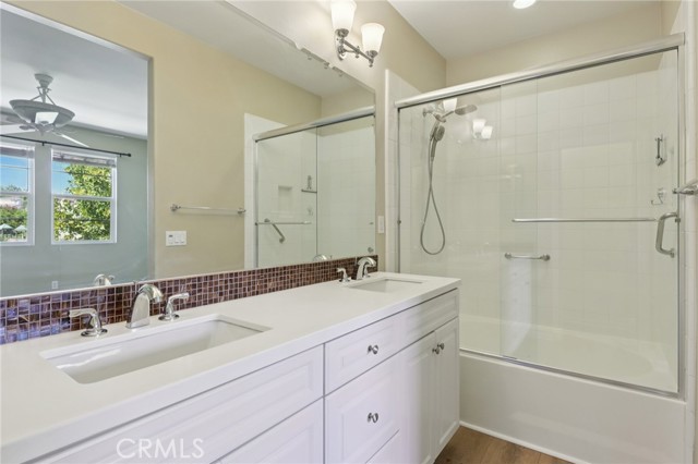 44118 Calle Luz, Temecula CA: https://media.crmls.org/medias/2dc4010b-a56b-477a-92bb-a4867bb7a932.jpg