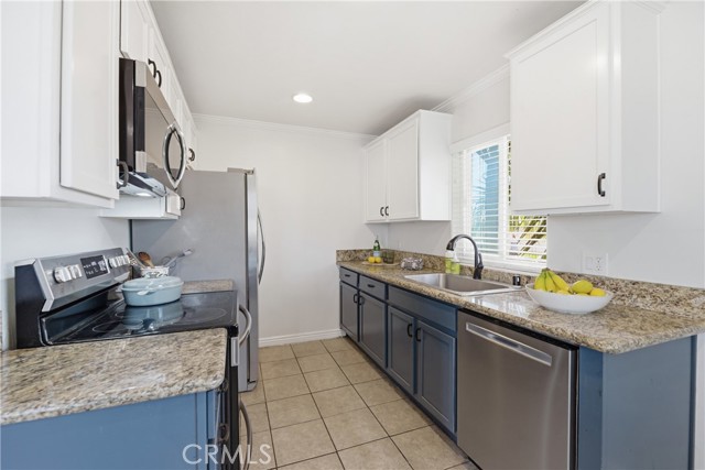 Detail Gallery Image 6 of 28 For 3661 43rd #4,  San Diego,  CA 92105 - 3 Beds | 2 Baths