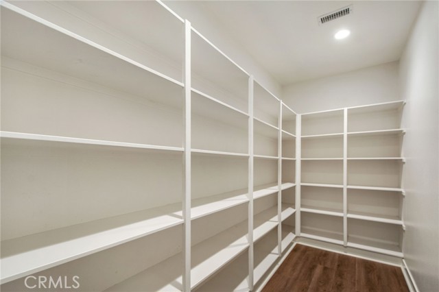 731 E Orange Blossom Way, Azusa CA: https://media.crmls.org/medias/2dc4ecce-bc67-4266-8844-01174c3112c8.jpg