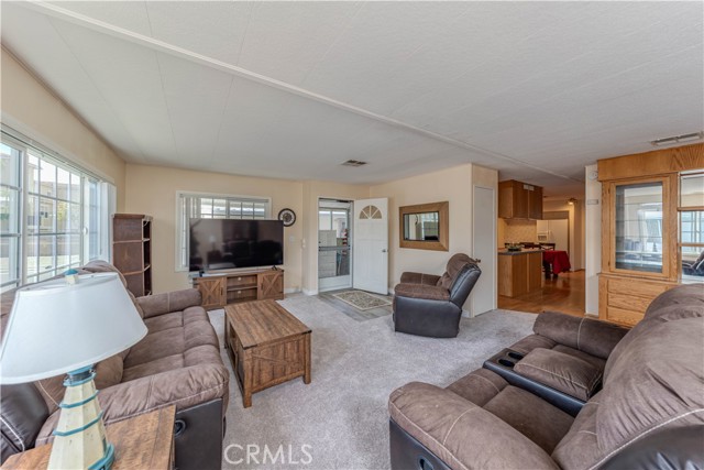 Detail Gallery Image 10 of 28 For 11250 Beach Blvd #11,  Stanton,  CA 90680 - 2 Beds | 2 Baths