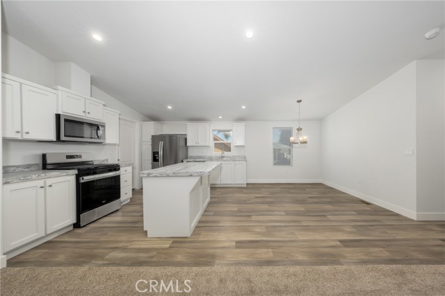 Detail Gallery Image 6 of 32 For 1855 E Riverside Dr #252,  Ontario,  CA 91761 - 3 Beds | 2 Baths