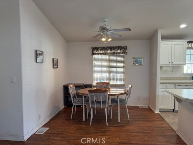 Detail Gallery Image 8 of 8 For 7700 Lampson Ave #117,  Garden Grove,  CA 92841 - 3 Beds | 2 Baths