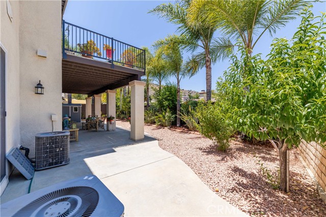 8656 Calle Canon Road, Corona CA: https://media.crmls.org/medias/2dc5fd80-f995-428c-a93f-cfd37be5d2e5.jpg