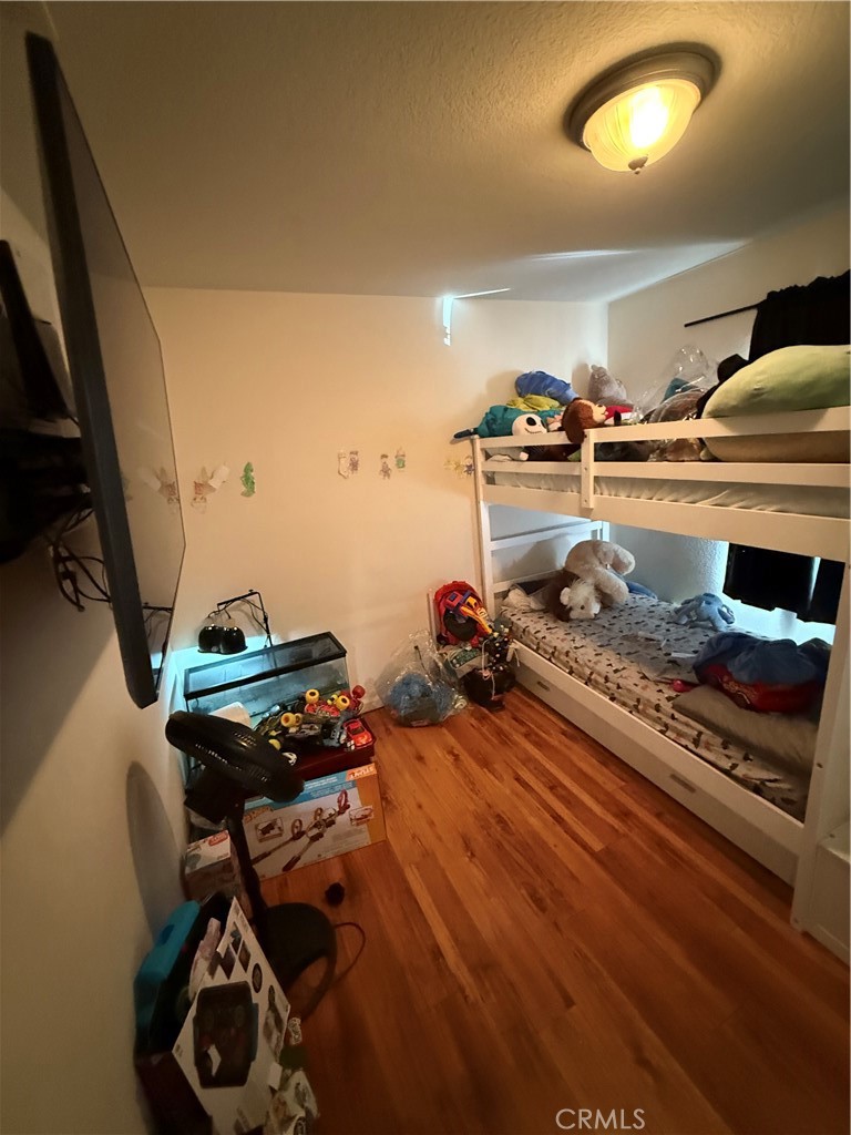 https://media.crmls.org/medias/2dc60f9a-7c21-4e82-b9d3-e302ea9d74eb.jpg?preset=X-Large