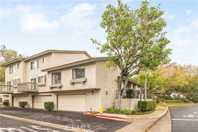 Detail Gallery Image 2 of 22 For 2 Summerset, Irvine,  CA 92603 - 2 Beds | 2 Baths