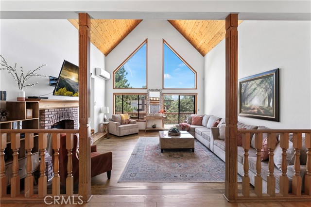 Detail Gallery Image 1 of 46 For 27363 Matterhorn Dr, Lake Arrowhead,  CA 92352 - 5 Beds | 3/1 Baths