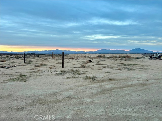 Detail Gallery Image 4 of 7 For 36352 Rodeo Rd, Lucerne Valley,  CA 92356 - – Beds | – Baths