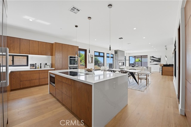 Detail Gallery Image 27 of 72 For 5108 Gordon Ln, San Diego,  CA 92109 - 4 Beds | 5/1 Baths