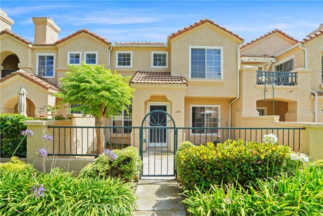 Detail Gallery Image 1 of 1 For 1141 Mooring Walk, Oxnard,  CA 93030 - 3 Beds | 2/1 Baths