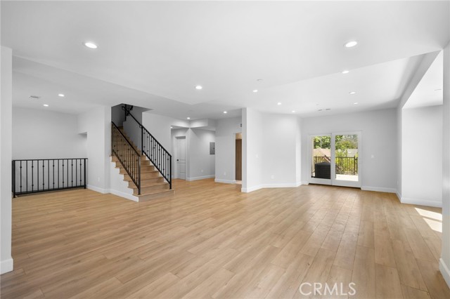 Detail Gallery Image 5 of 33 For 357 Harvey Dr #101,  Glendale,  CA 91206 - 4 Beds | 2/1 Baths