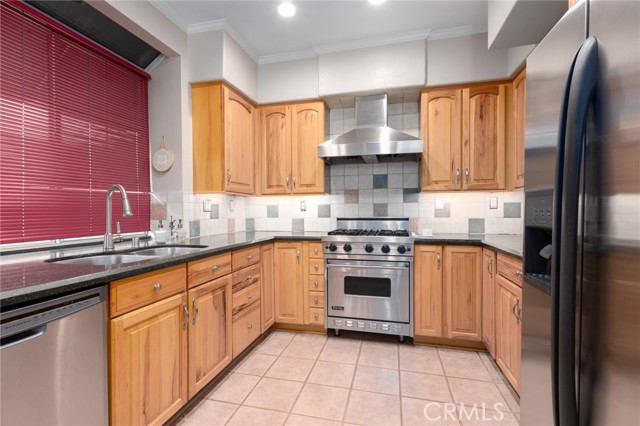 Detail Gallery Image 6 of 18 For 32147 via Benabarre, Temecula,  CA 92592 - 3 Beds | 2/1 Baths