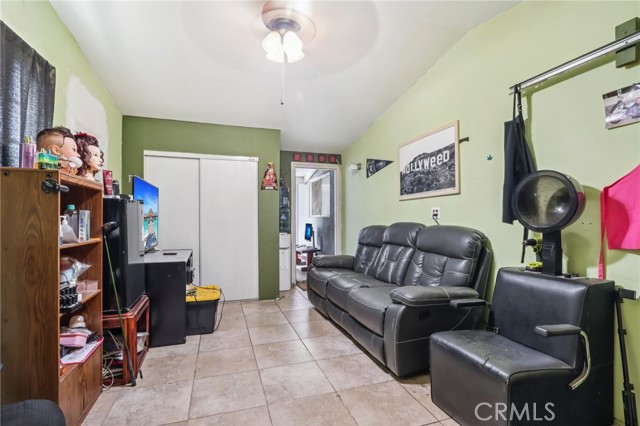 1727 Larchwood Avenue, Hacienda Heights CA: https://media.crmls.org/medias/2dc94799-cce8-4ed1-acc1-7f709a77adc9.jpg