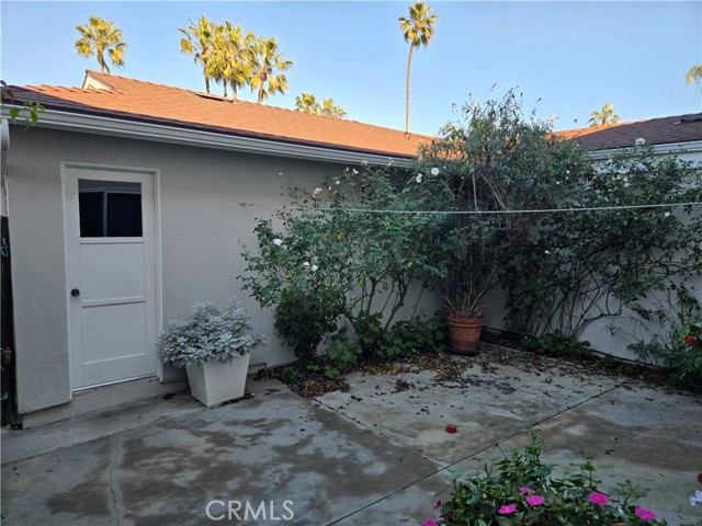 Detail Gallery Image 7 of 7 For 8142 Foxhall, Huntington Beach,  CA 92646 - 3 Beds | 2/1 Baths