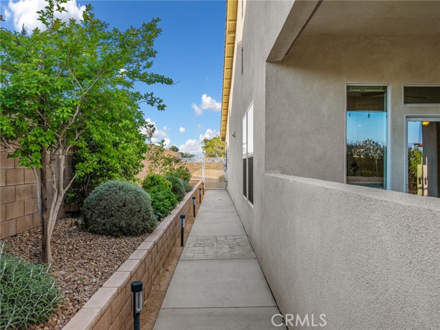 17795 Sunburst Road, Victorville CA: https://media.crmls.org/medias/2dca9374-4a72-4464-88b2-567f17afccd3.jpg