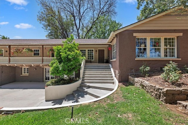 Detail Gallery Image 11 of 74 For 8180 Victoria Ave, Riverside,  CA 92504 - 4 Beds | 1/2 Baths