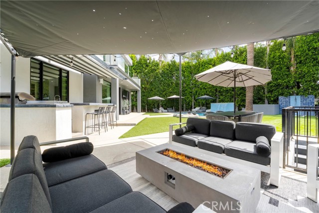 4706 Katherine Avenue, Sherman Oaks CA: https://media.crmls.org/medias/2dcba280-b977-41b1-b773-eefd59e8d2af.jpg
