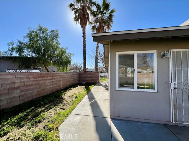 Detail Gallery Image 24 of 31 For 2111 E Avenue Q1, Palmdale,  CA 93550 - 3 Beds | 2 Baths