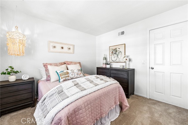 16271 Fairway Lane, Huntington Beach CA: https://media.crmls.org/medias/2dccbaae-a244-4f05-ae0a-ac7bd2f64cd6.jpg