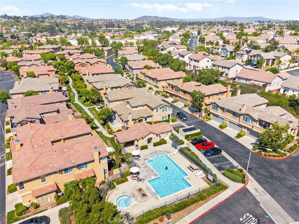 MLS #OC25136647 img 38