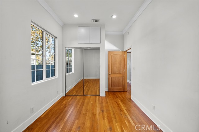 6223 Simpson, North Hollywood CA: https://media.crmls.org/medias/2dcdc222-0673-48a9-a325-88d2ab0bb9d0.jpg