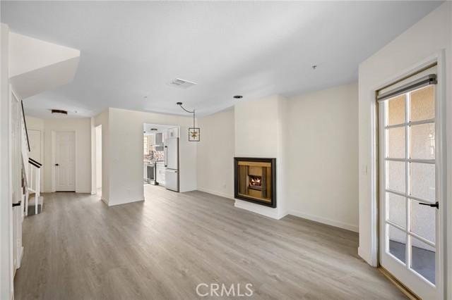 Detail Gallery Image 7 of 29 For 537 N Adams St #207,  Glendale,  CA 91206 - 2 Beds | 2/1 Baths