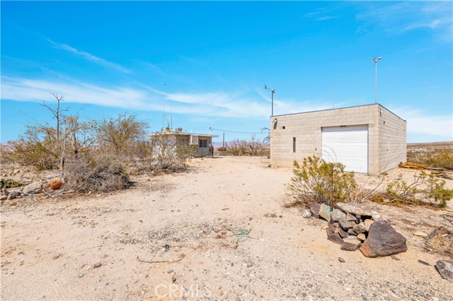 Detail Gallery Image 1 of 43 For 7525 Isleta Rd, Twentynine Palms,  CA 92277 - 0 Beds | 1 Baths