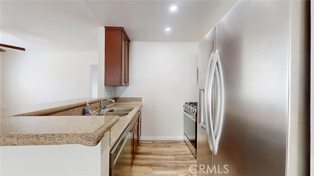 Detail Gallery Image 7 of 38 For 24420 Flaxwood Ln #204,  Newhall,  CA 91321 - 2 Beds | 2 Baths