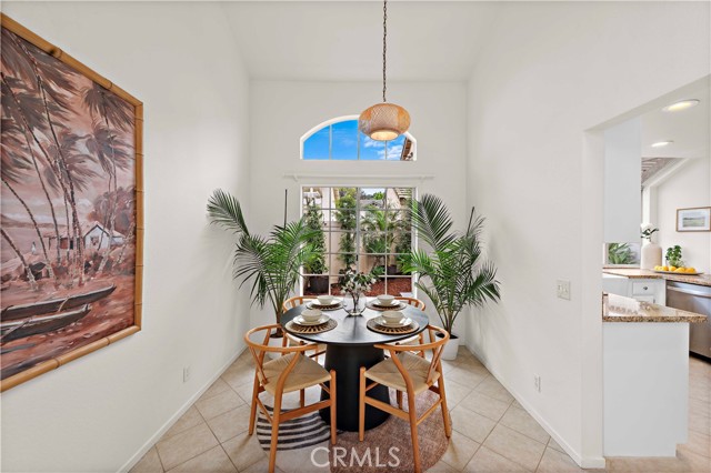 14 Songbird Lane, Aliso Viejo CA: https://media.crmls.org/medias/2dcf9d36-3cca-4d49-959d-da48e2662f6f.jpg