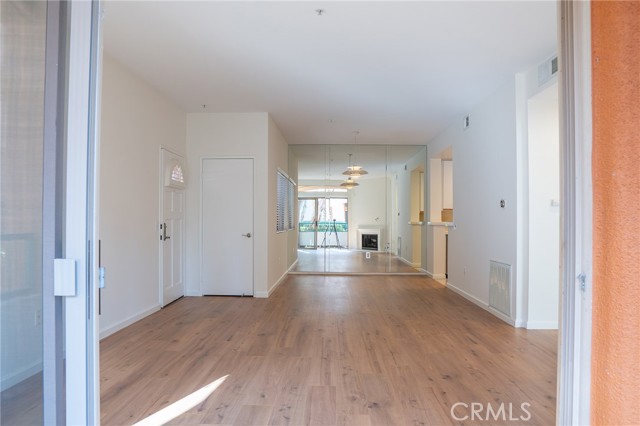 Detail Gallery Image 28 of 44 For 188 Villa Point Drive, Newport Beach,  CA 92660 - 1 Beds | 1 Baths