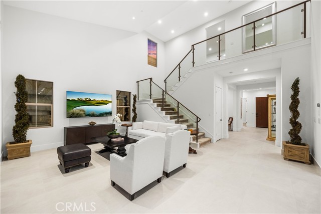 52 Longchamp, Irvine CA: https://media.crmls.org/medias/2dd185cc-1e8e-4791-8edf-23e84eb43ef9.jpg