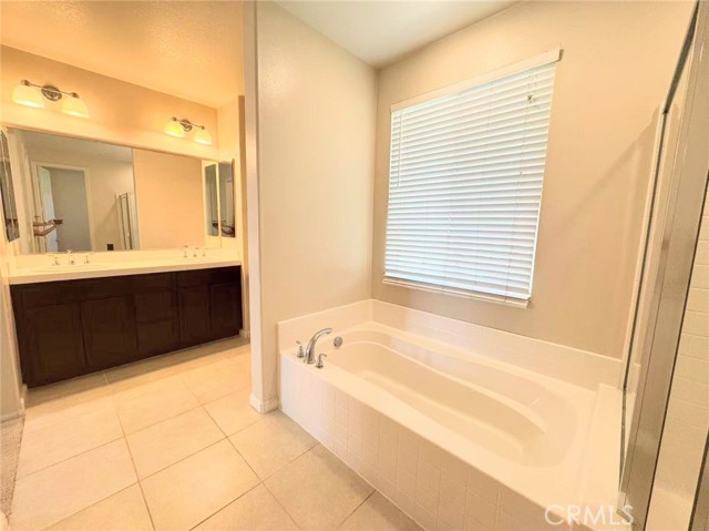14601 Westfield Avenue, Chino CA: https://media.crmls.org/medias/2dd1baab-2d6b-47eb-b7fa-2755663bdeb5.jpg