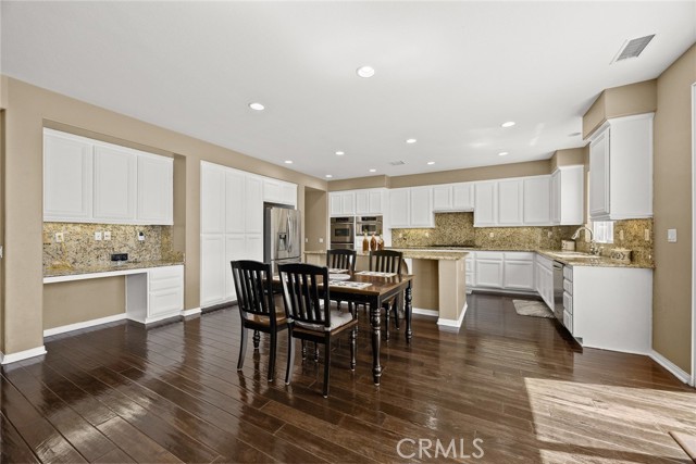 Detail Gallery Image 14 of 51 For 7871 Slate Creek Rd, Corona,  CA 92880 - 5 Beds | 3 Baths