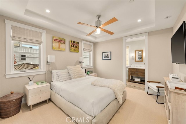 Detail Gallery Image 25 of 35 For 440 8th St, Manhattan Beach,  CA 90266 - 5 Beds | 5/1 Baths