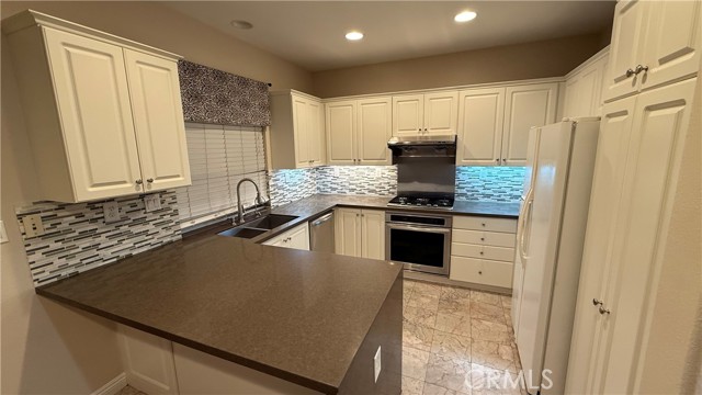 Detail Gallery Image 3 of 20 For 83 Radiance Ln, Rancho Santa Margarita,  CA 92688 - 4 Beds | 2/1 Baths