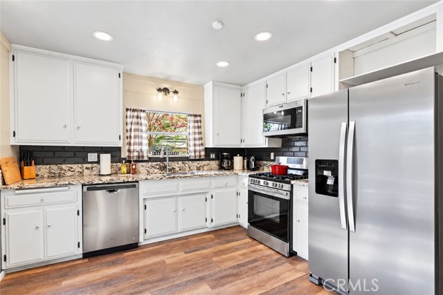 27847 St Bernard, Lake Arrowhead, CA 92352