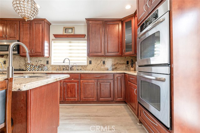 13353 Sylvan Street, Van Nuys CA: https://media.crmls.org/medias/2dd312c3-f018-47fd-83bc-ae7e032ed724.jpg