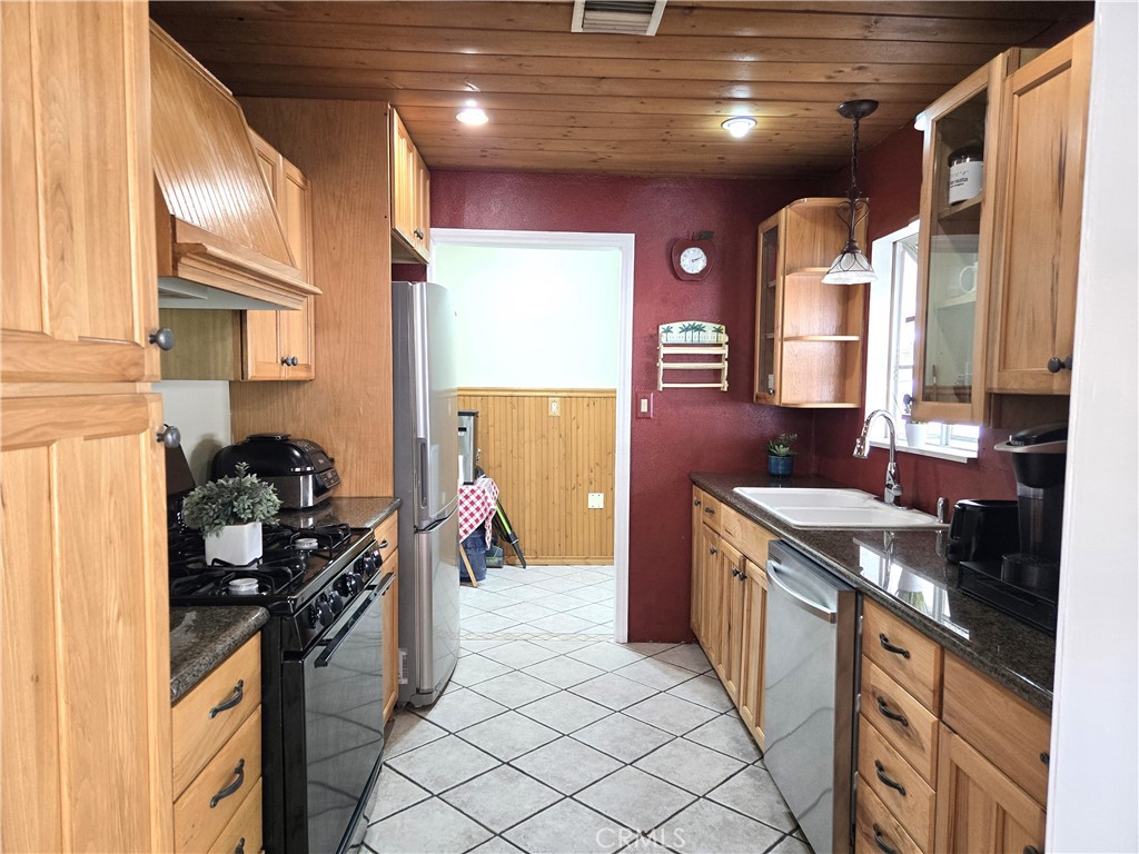 MLS #SR25098964 img 2