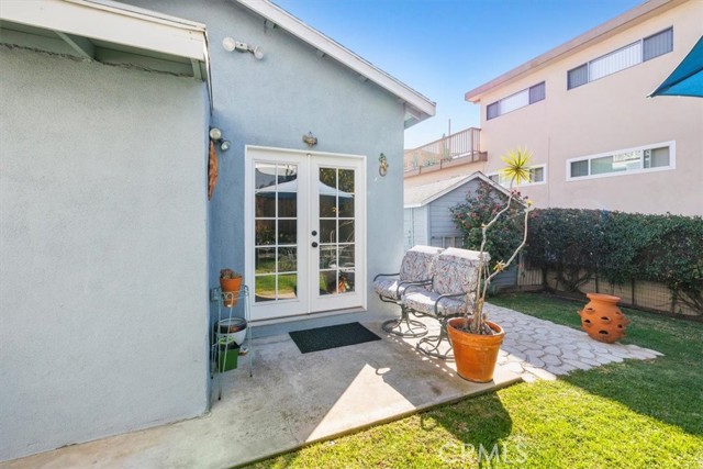 705 2nd Street, Hermosa Beach, California 90254, 3 Bedrooms Bedrooms, ,2 BathroomsBathrooms,Residential,Sold,2nd,PV22031589