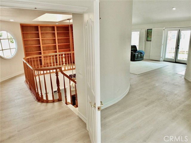 6225 Napoli Court, Long Beach CA: https://media.crmls.org/medias/2dd3748b-149b-4b5f-89f4-25df4f6703a8.jpg